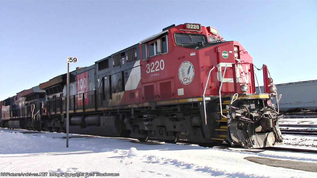 CN 3220 leads train 397 west.